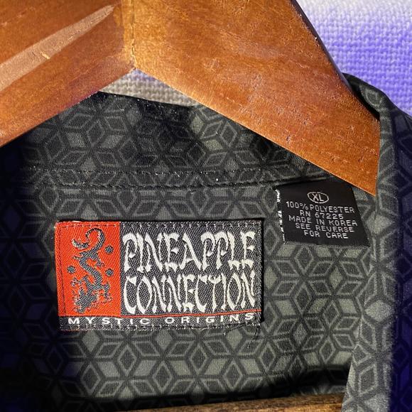 Pineapple connection flames short sleeve shirt - Picture 2 of 9